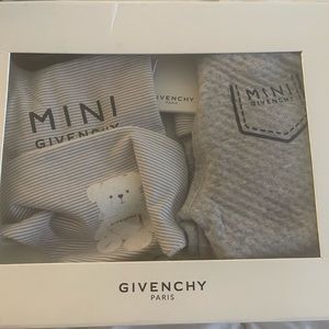 Givenchy Baby 3pc Set